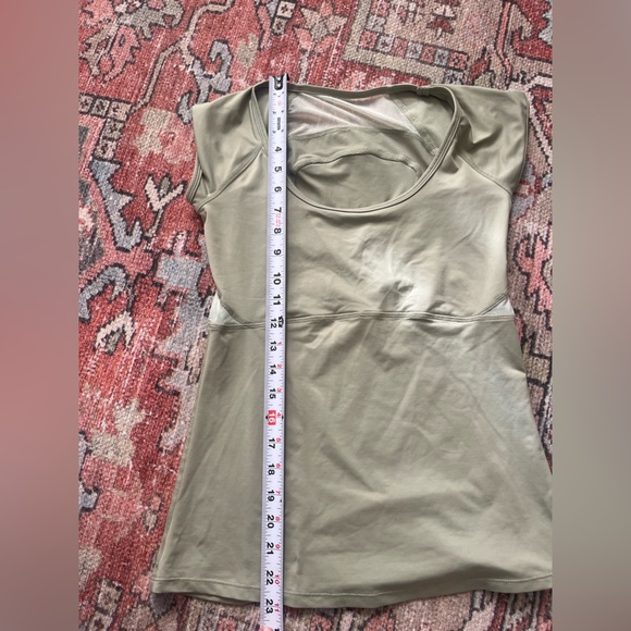 Vintage Lululemon short sleeve top - Picture 4 of 5